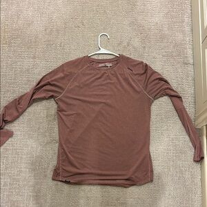 Unrl Men’s Stride Long Sleeve Shirt (Color: Heather Auburn)